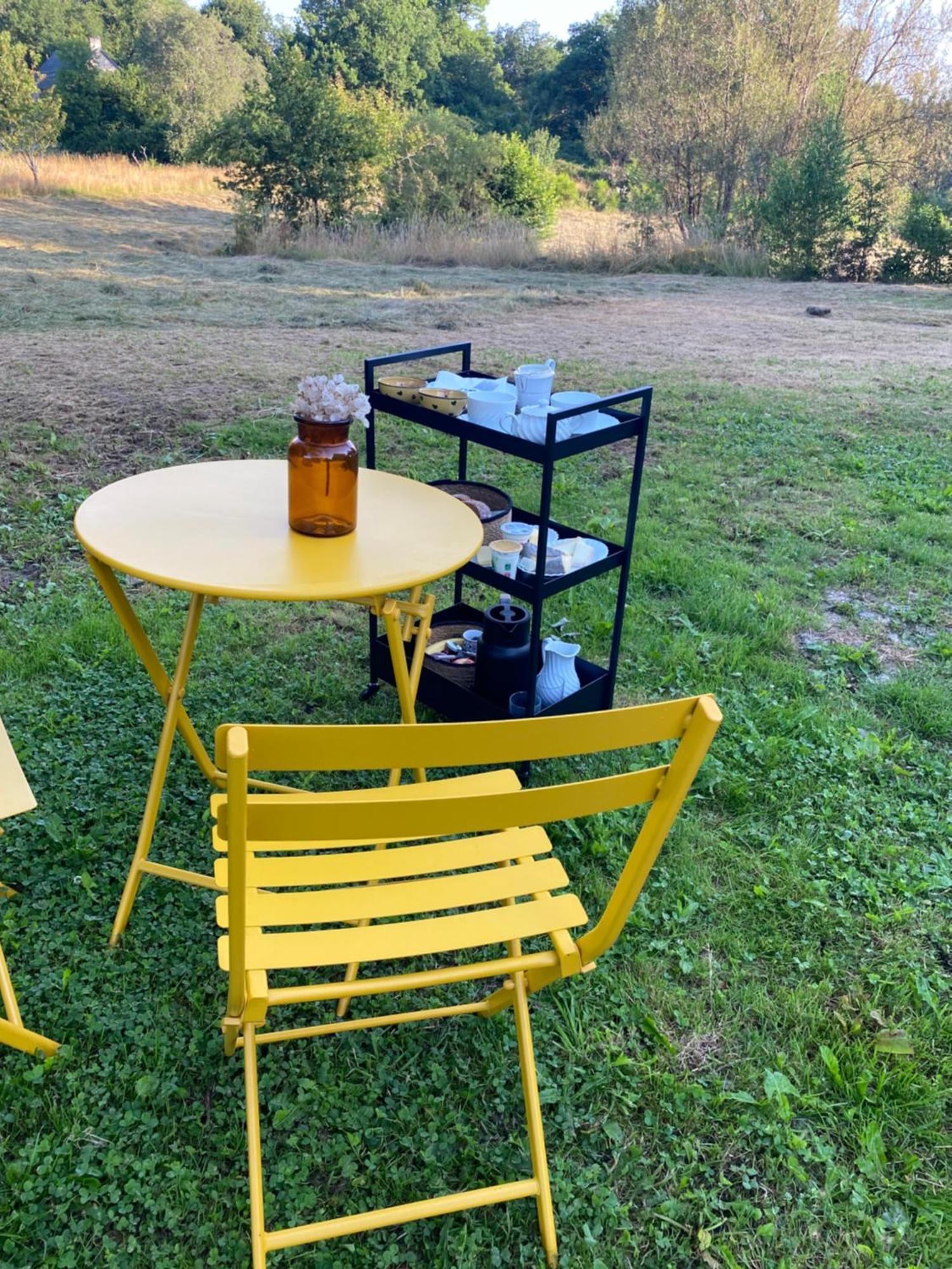 Sarroux Une Pause En Correze מראה חיצוני תמונה